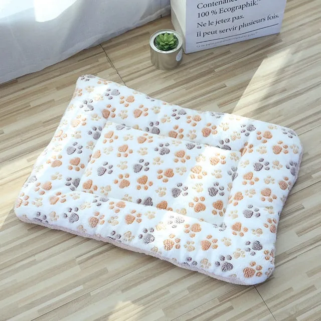 Breathable Cat Bed Square Pet Mat Coral Fleece Bed Comfortable Pet Nest